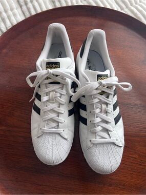 Adidas Men White and Black Classic Shell-Toe Sneakers